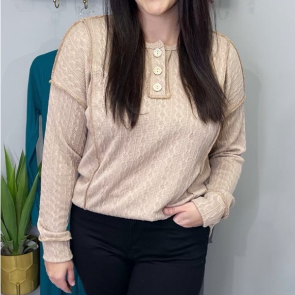 Stylish Beige Sweater - Picture 3 of 8